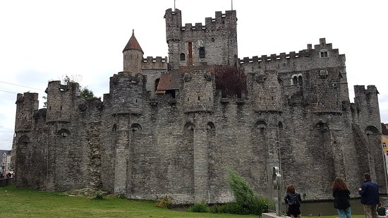 https://mdw-travel-data-us-east-1.s3.amazonaws.com/img/country/Belgium/Gravensteen/img_03.jpg