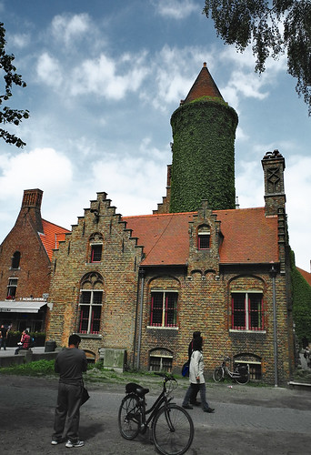 https://mdw-travel-data-us-east-1.s3.amazonaws.com/img/country/Belgium/Historic-Centre-of-Bruges/img_03.jpg