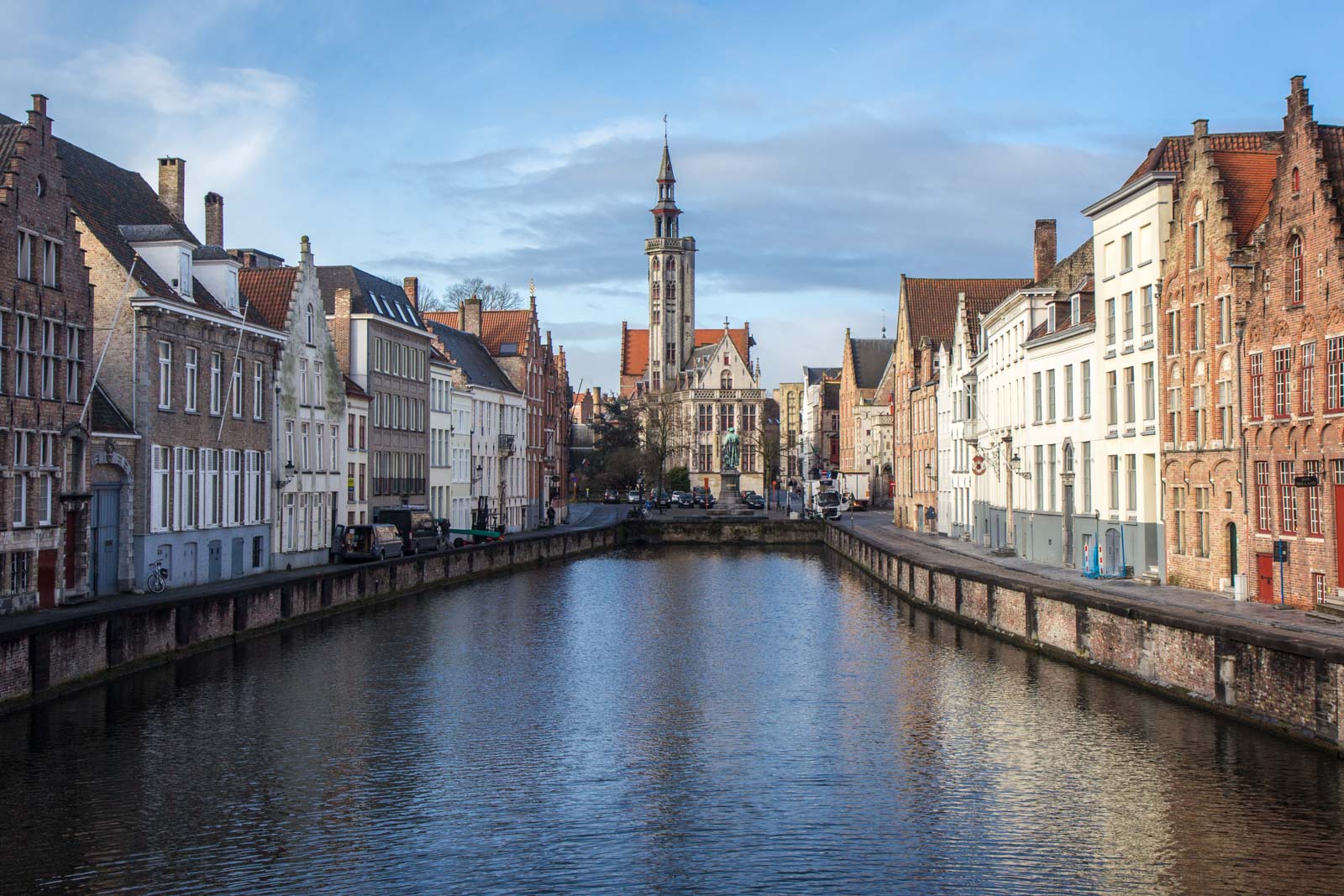 https://mdw-travel-data-us-east-1.s3.amazonaws.com/img/country/Belgium/Historic-Centre-of-Bruges/img_05.jpg