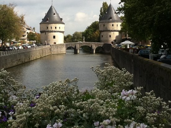 https://mdw-travel-data-us-east-1.s3.amazonaws.com/img/country/Belgium/Kortrijk-1302/img_03.jpg