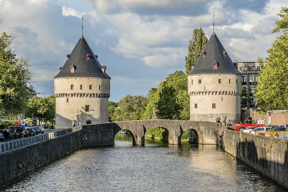 https://mdw-travel-data-us-east-1.s3.amazonaws.com/img/country/Belgium/Kortrijk-Xpo/img_01.jpg