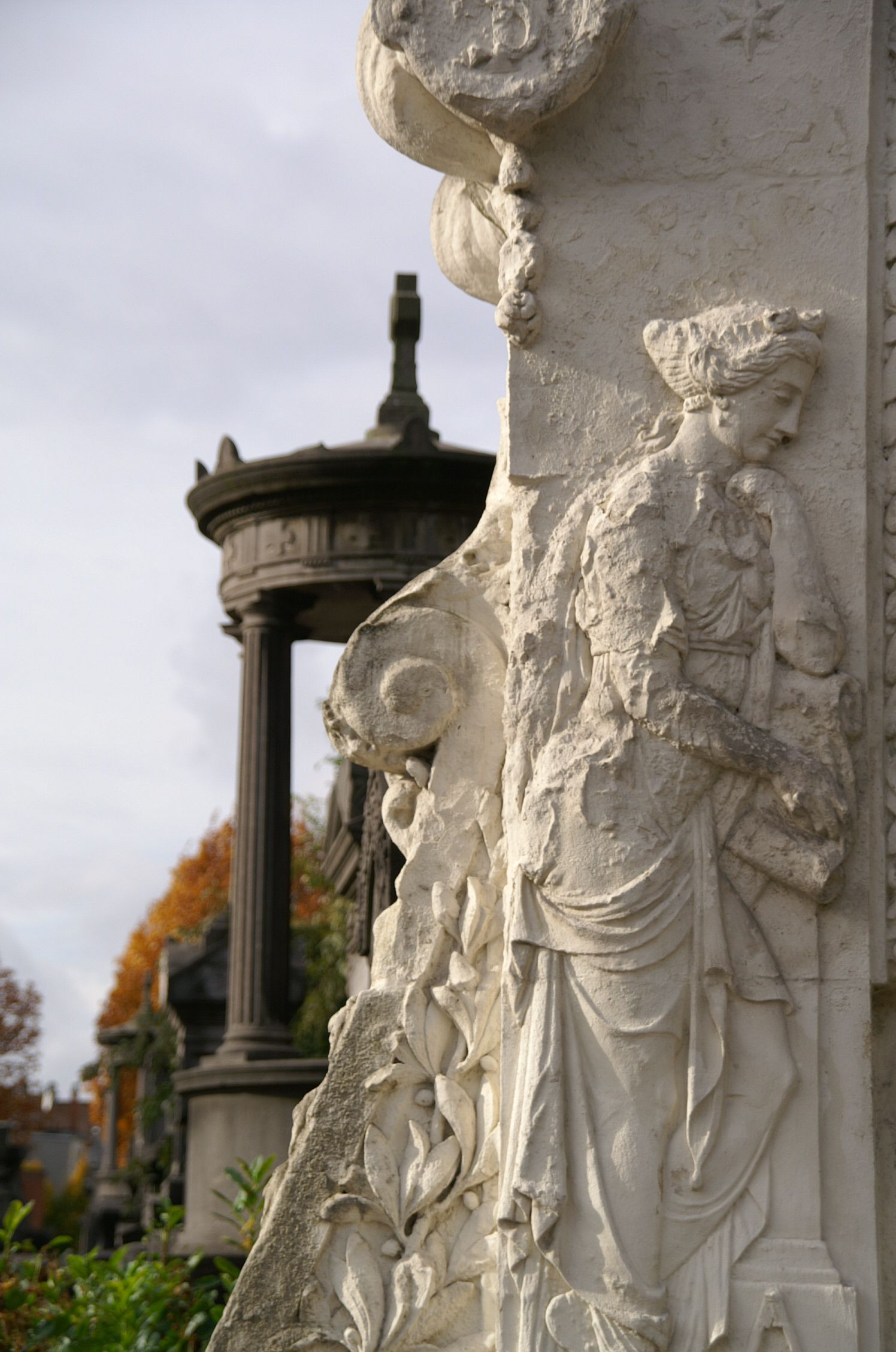 https://mdw-travel-data-us-east-1.s3.amazonaws.com/img/country/Belgium/Laeken-Cemetery/img_02.jpg