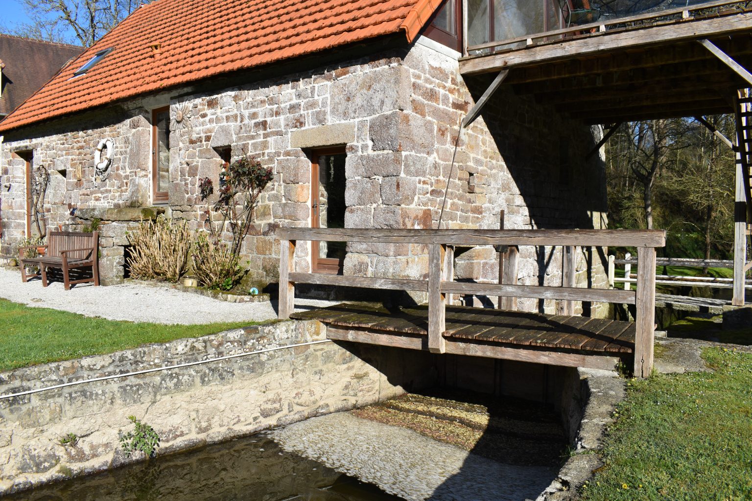 https://mdw-travel-data-us-east-1.s3.amazonaws.com/img/country/Belgium/Le-Moulins-2000/img_01.jpg