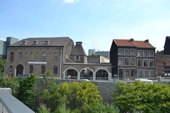 https://mdw-travel-data-us-east-1.s3.amazonaws.com/img/country/Belgium/Maison-de-la-Metallurgie-et-de-lIndustrie-de-Liege/img_03.jpg
