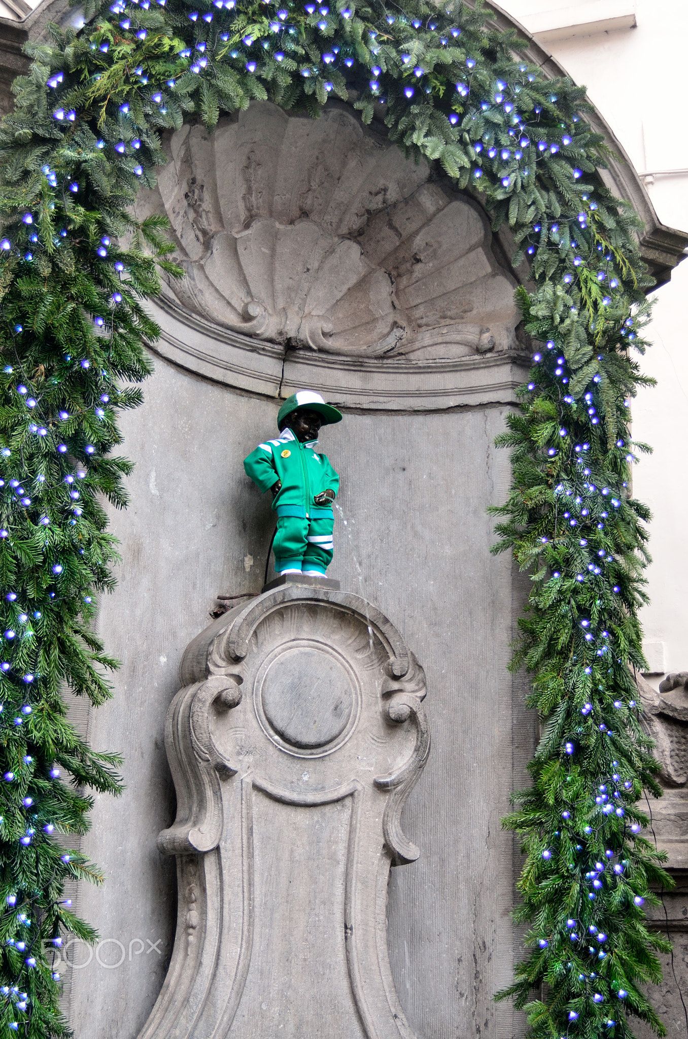 https://mdw-travel-data-us-east-1.s3.amazonaws.com/img/country/Belgium/Manneken-Pis/img_01.jpg