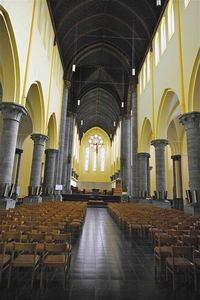 https://mdw-travel-data-us-east-1.s3.amazonaws.com/img/country/Belgium/Maredsous-Abbey/img_02.jpg
