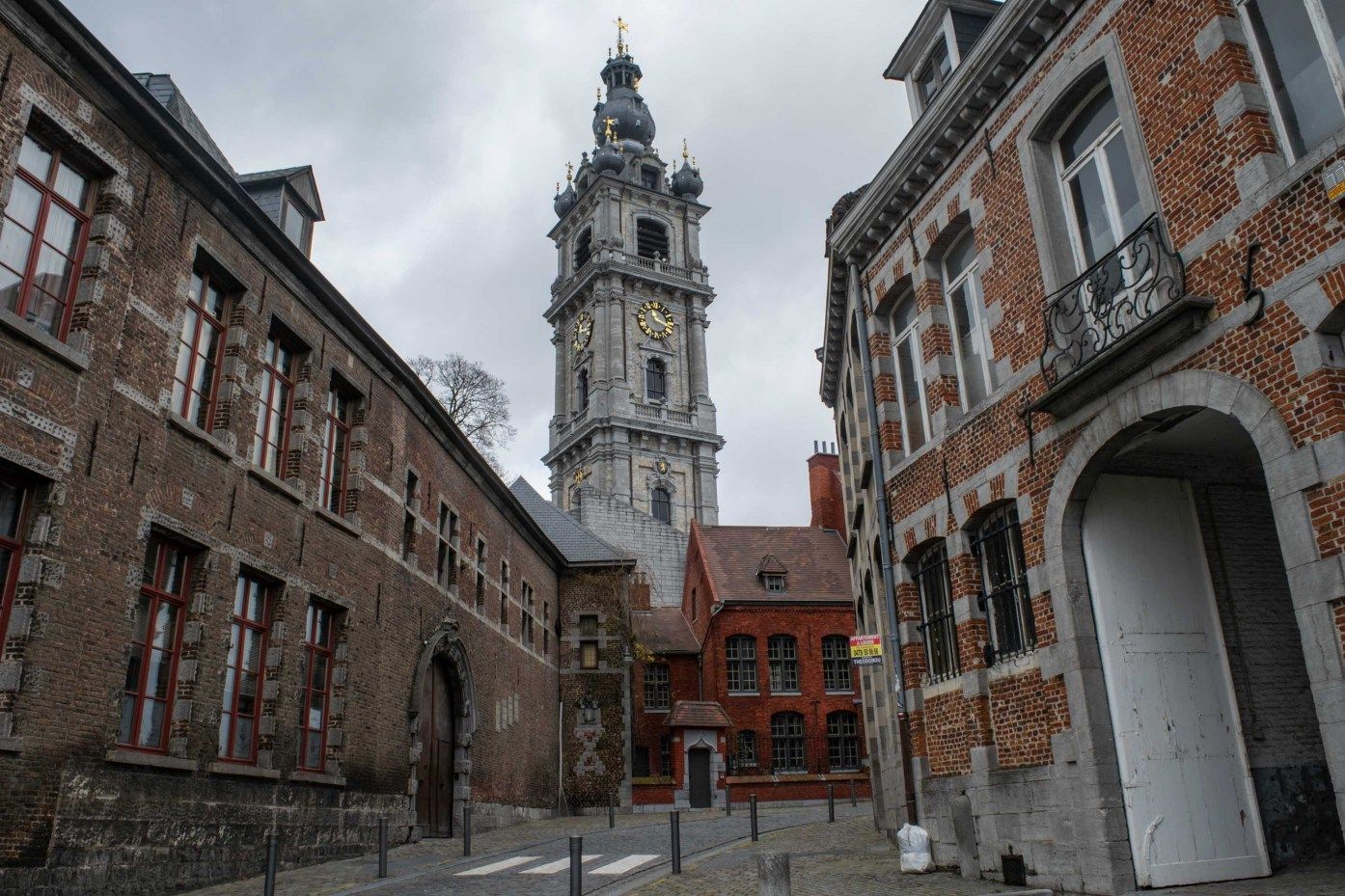 https://mdw-travel-data-us-east-1.s3.amazonaws.com/img/country/Belgium/Mons/img_02.jpg