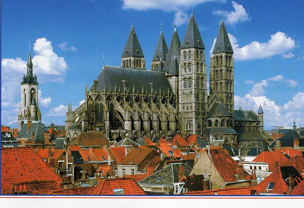 https://mdw-travel-data-us-east-1.s3.amazonaws.com/img/country/Belgium/Notre-Dame-Cathedral-of-Tournai/img_02.jpg
