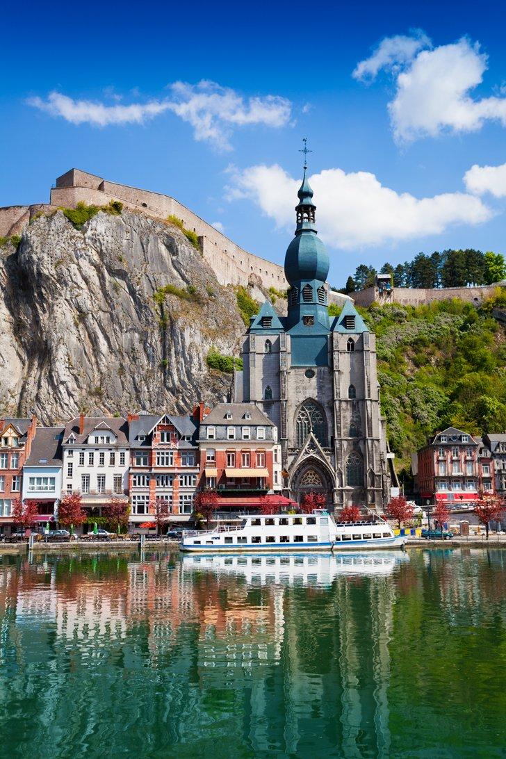 https://mdw-travel-data-us-east-1.s3.amazonaws.com/img/country/Belgium/Notre-Dame-de-Dinant/img_02.jpg