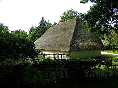 https://mdw-travel-data-us-east-1.s3.amazonaws.com/img/country/Belgium/Open-Air-Museum-Bokrijk/img_01.jpg