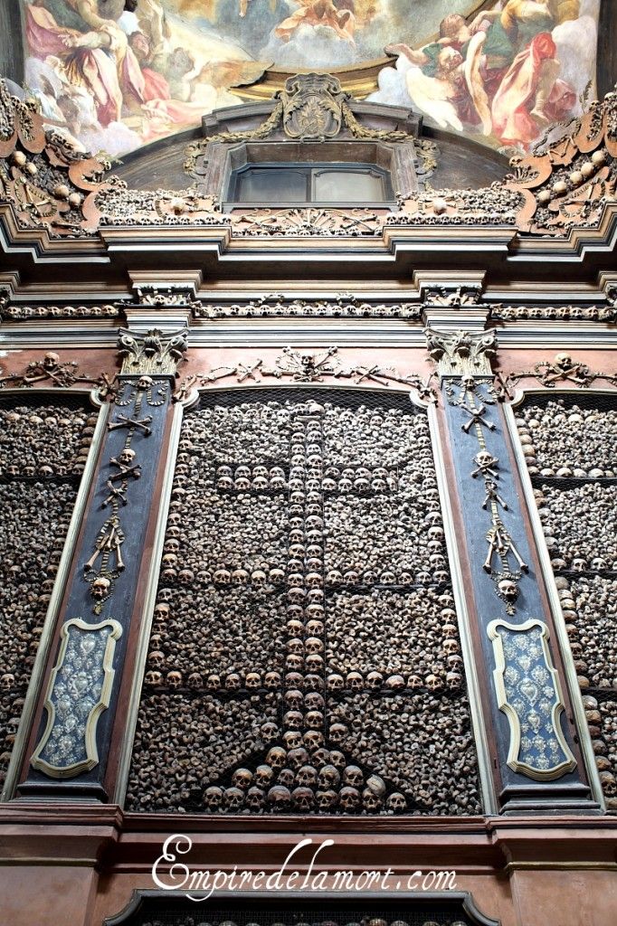 https://mdw-travel-data-us-east-1.s3.amazonaws.com/img/country/Belgium/Ossuary-Cemetery/img_00.jpg