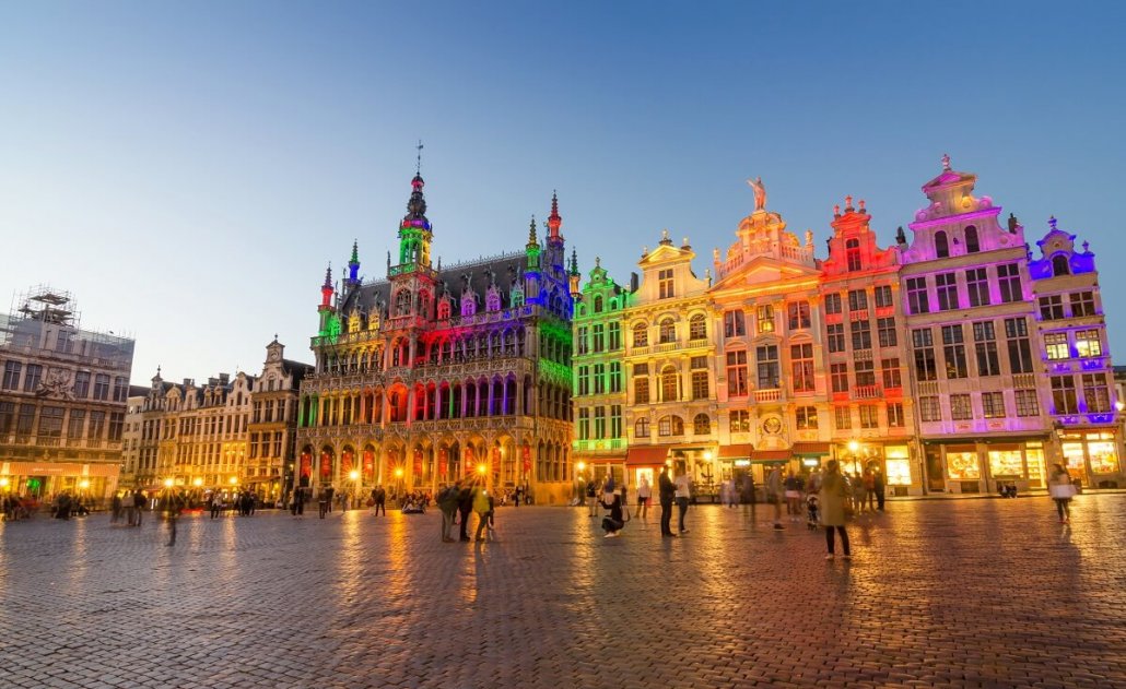 https://mdw-travel-data-us-east-1.s3.amazonaws.com/img/country/Belgium/Parc-de-la-Citadelle/img_00.jpg