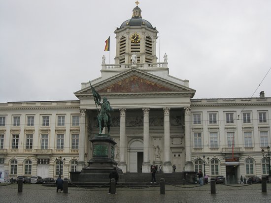 https://mdw-travel-data-us-east-1.s3.amazonaws.com/img/country/Belgium/Place-Royale/img_05.jpg