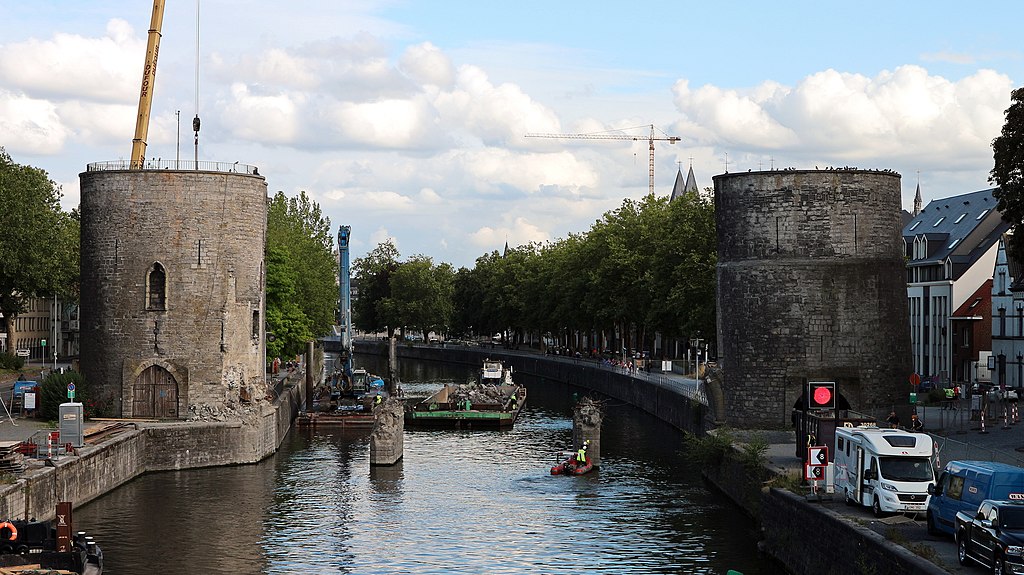 https://mdw-travel-data-us-east-1.s3.amazonaws.com/img/country/Belgium/Pont-des-Trous-Museum/img_00.jpg