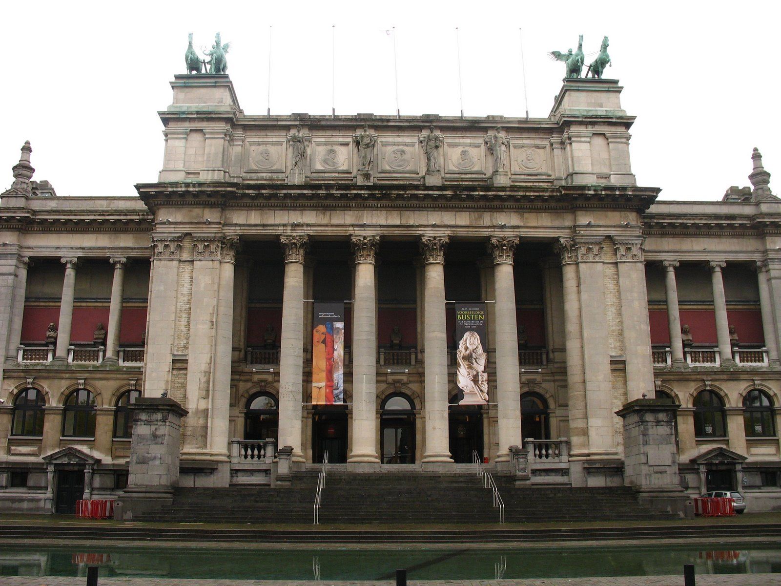 https://mdw-travel-data-us-east-1.s3.amazonaws.com/img/country/Belgium/Royal-Museum-of-Fine-Arts-of-Belgium/img_02.jpg