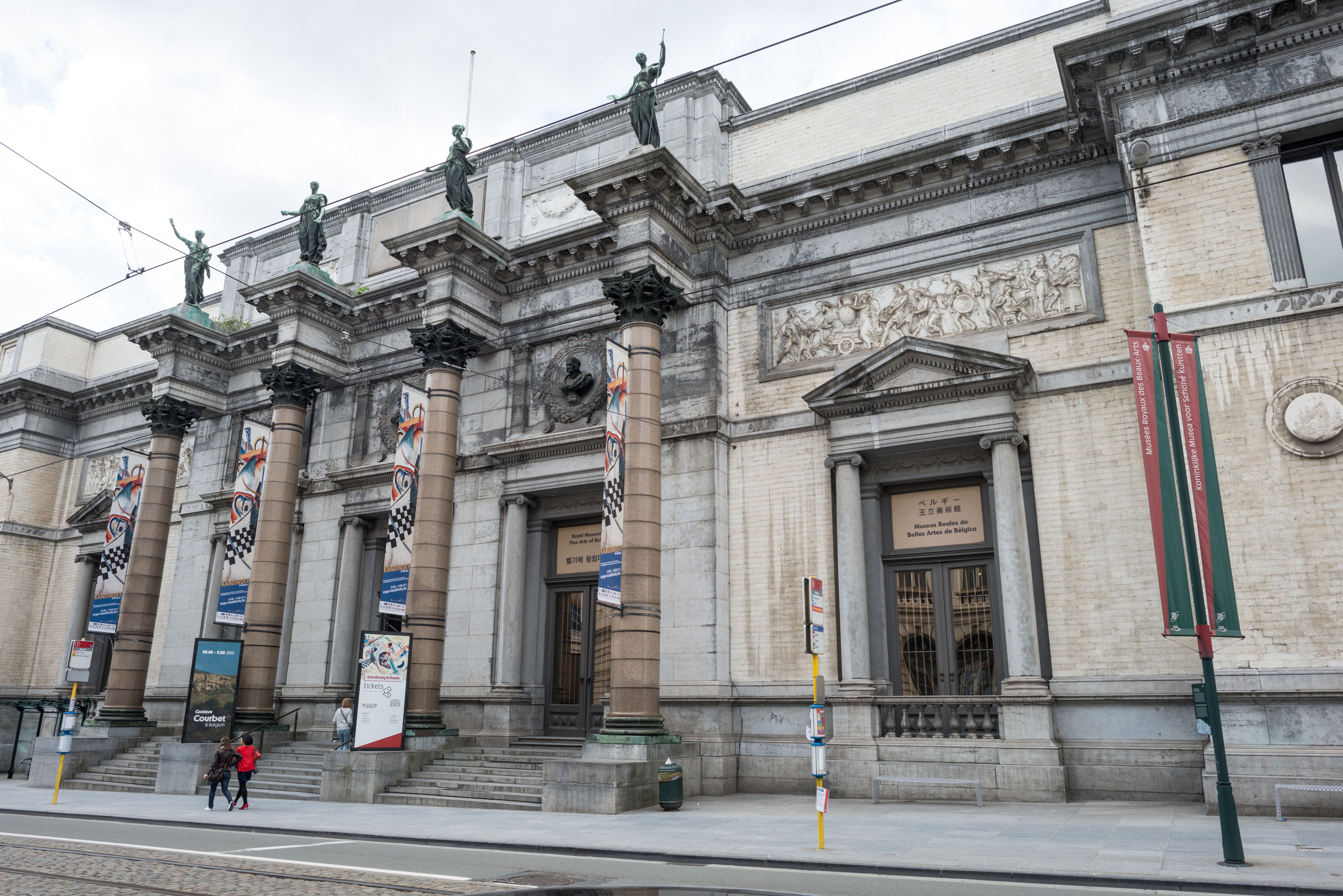https://mdw-travel-data-us-east-1.s3.amazonaws.com/img/country/Belgium/Royal-Museum-of-Fine-Arts-of-Belgium/img_03.jpg