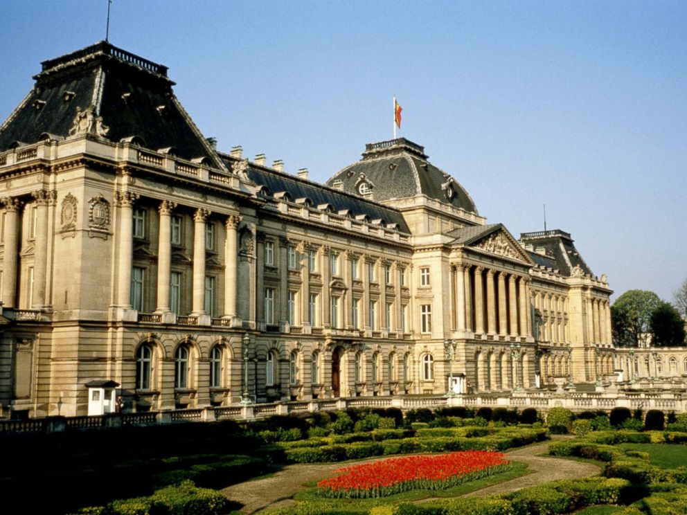https://mdw-travel-data-us-east-1.s3.amazonaws.com/img/country/Belgium/Royal-Palace-of-Brussels/img_05.jpg