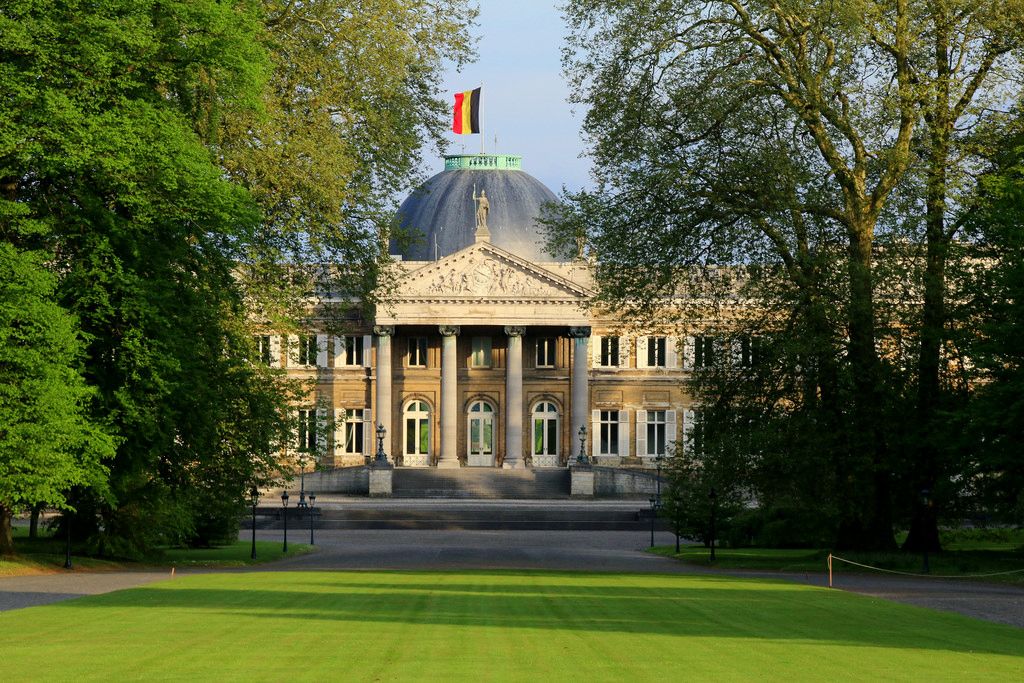 https://mdw-travel-data-us-east-1.s3.amazonaws.com/img/country/Belgium/Royal-Palace-of-Laeken/img_03.jpg