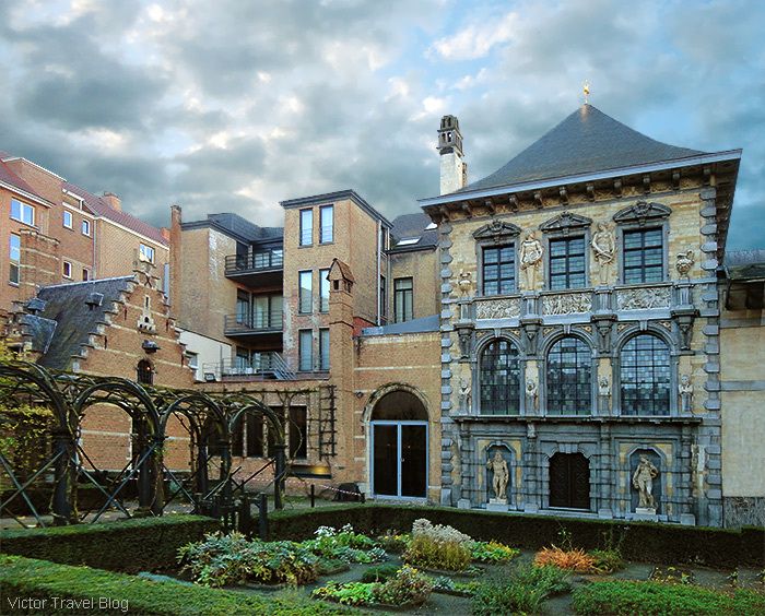 https://mdw-travel-data-us-east-1.s3.amazonaws.com/img/country/Belgium/Rubens-House/img_00.jpg