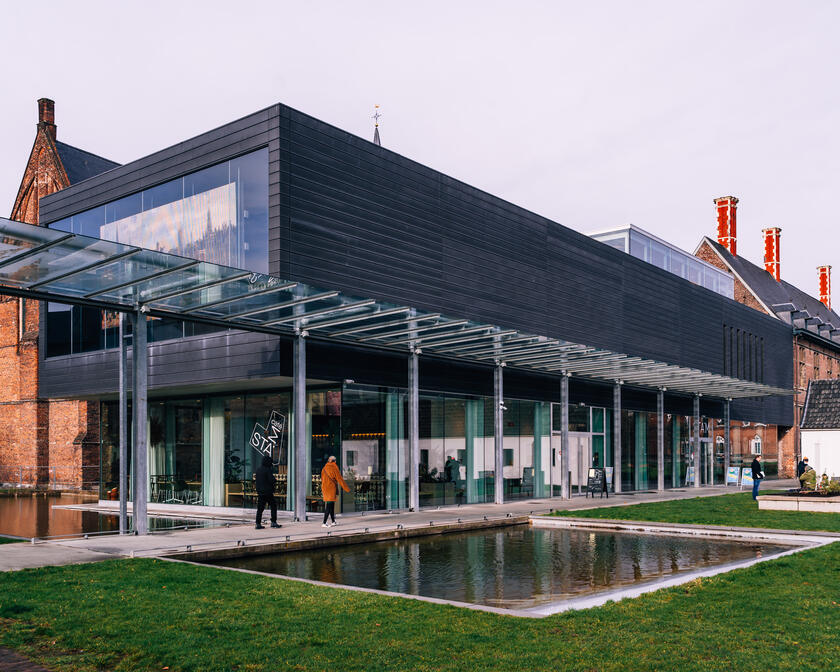 https://mdw-travel-data-us-east-1.s3.amazonaws.com/img/country/Belgium/STAM-Ghent-City-Museum/img_01.jpg