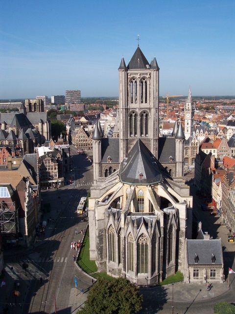https://mdw-travel-data-us-east-1.s3.amazonaws.com/img/country/Belgium/Saint-Bavos-Cathedral/img_02.jpg