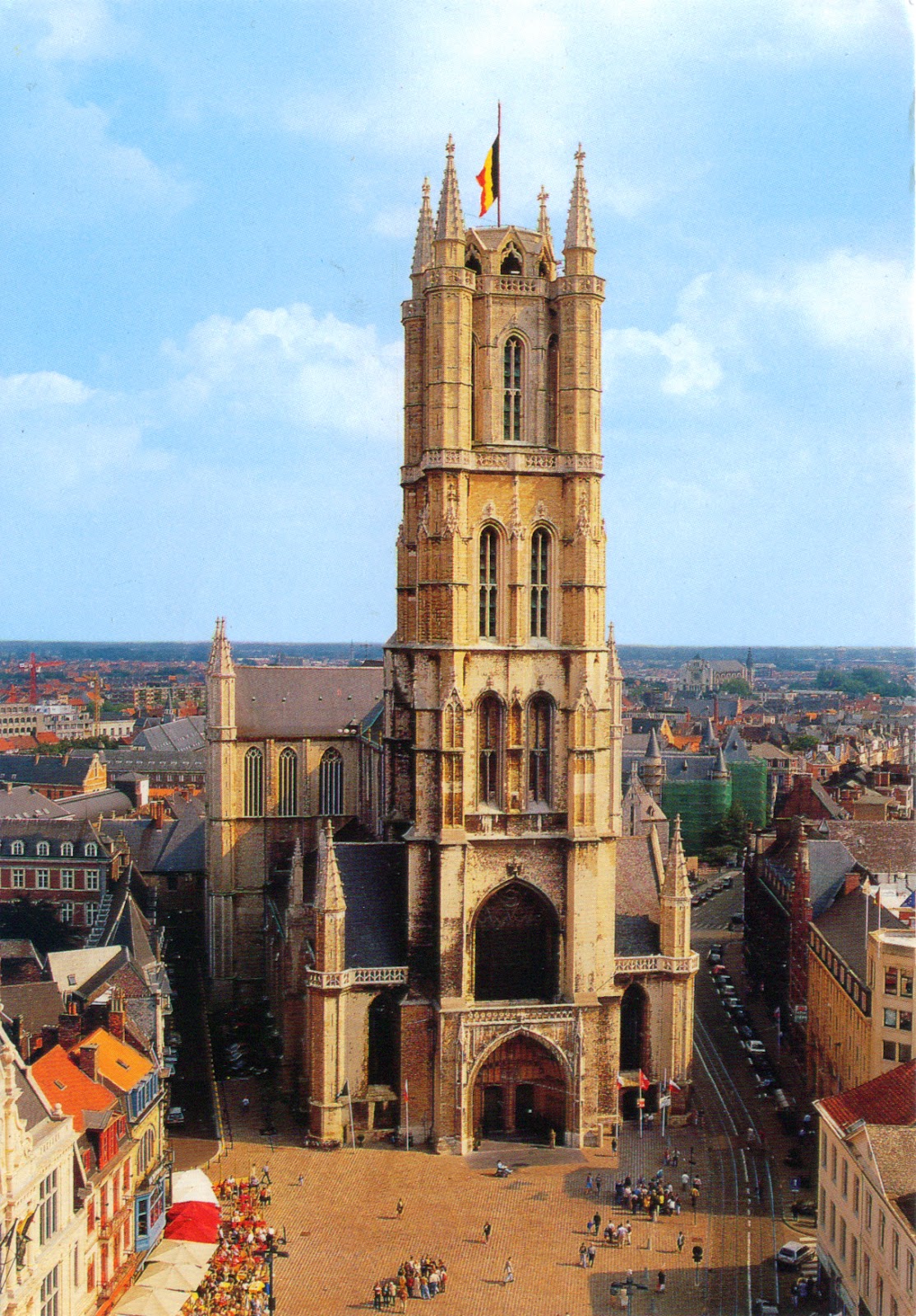 https://mdw-travel-data-us-east-1.s3.amazonaws.com/img/country/Belgium/Saint-Bavos-Cathedral/img_04.jpg