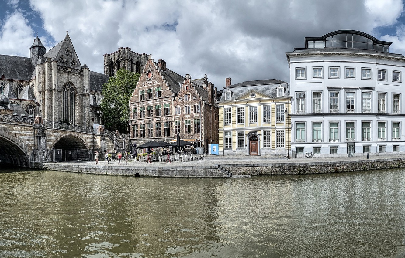 https://mdw-travel-data-us-east-1.s3.amazonaws.com/img/country/Belgium/Saint-Michaels-Bridge/img_03.jpg