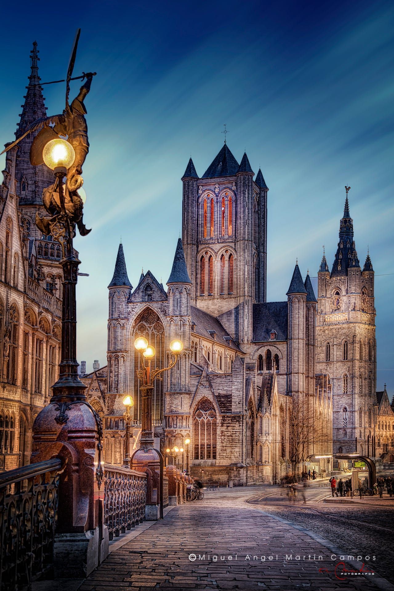 https://mdw-travel-data-us-east-1.s3.amazonaws.com/img/country/Belgium/Saint-Nicholas-Church/img_01.jpg