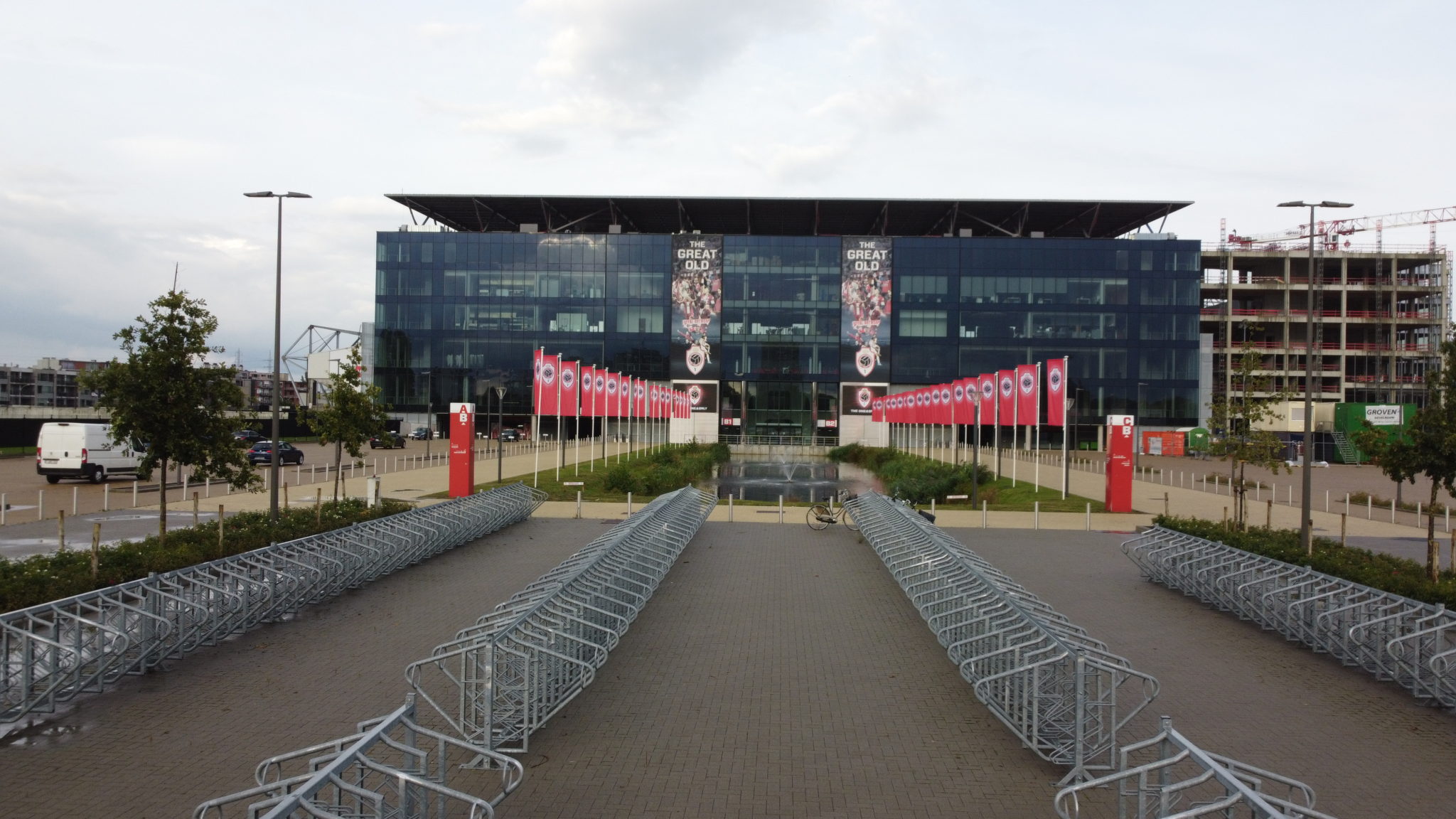 https://mdw-travel-data-us-east-1.s3.amazonaws.com/img/country/Belgium/Stadium-Regenboogstadion/img_02.jpg