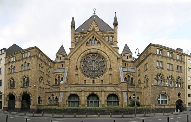 https://mdw-travel-data-us-east-1.s3.amazonaws.com/img/country/Belgium/Synagoge-van-Waregem/img_00.jpg