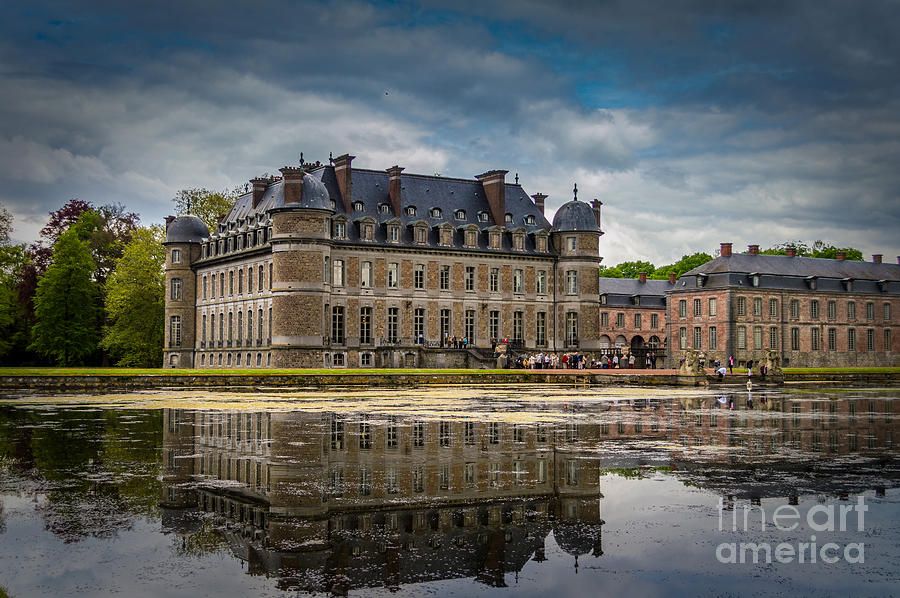 https://mdw-travel-data-us-east-1.s3.amazonaws.com/img/country/Belgium/The-Castle-of-Beloeil/img_01.jpg