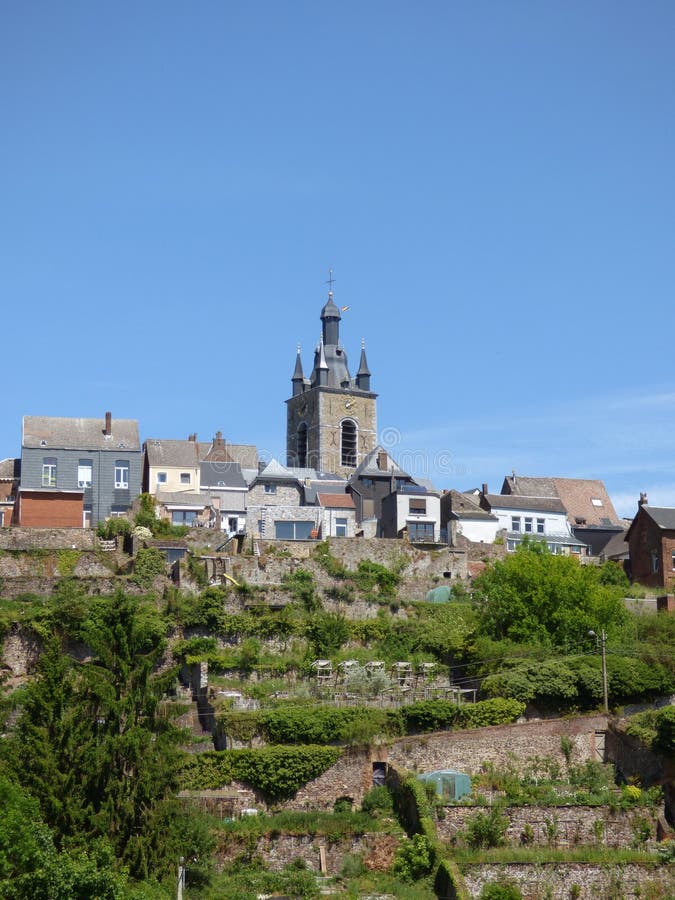 https://mdw-travel-data-us-east-1.s3.amazonaws.com/img/country/Belgium/Thuin-Belfry/img_03.jpg