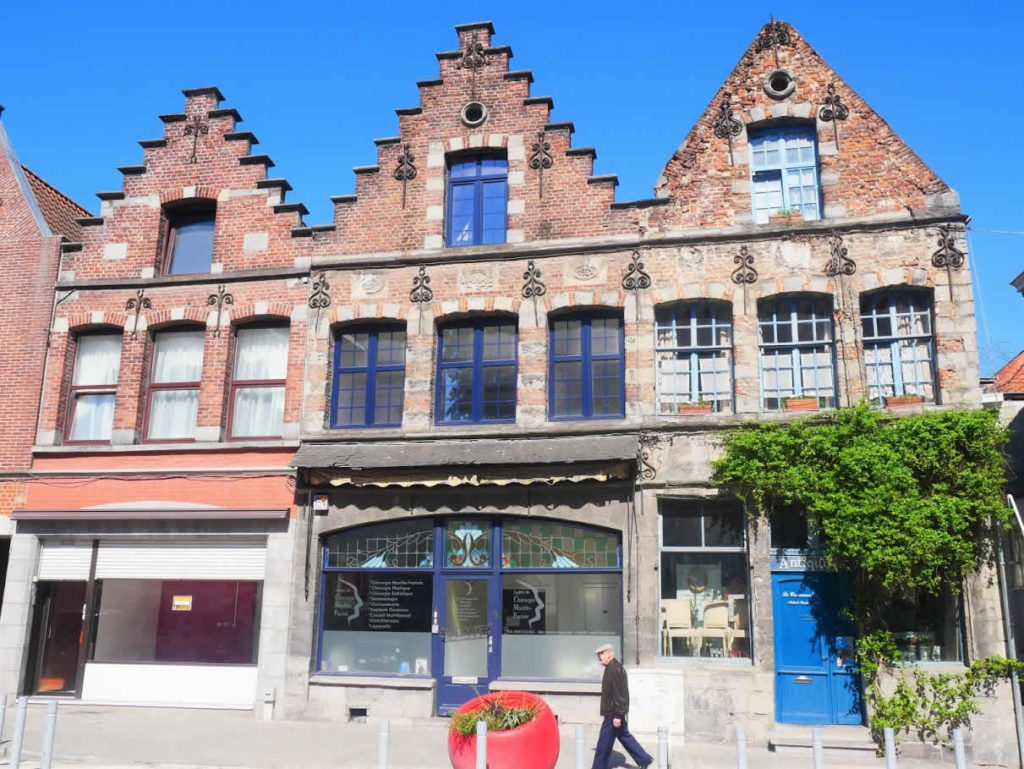 https://mdw-travel-data-us-east-1.s3.amazonaws.com/img/country/Belgium/Tournai-Maison-Taittinger/img_01.jpg