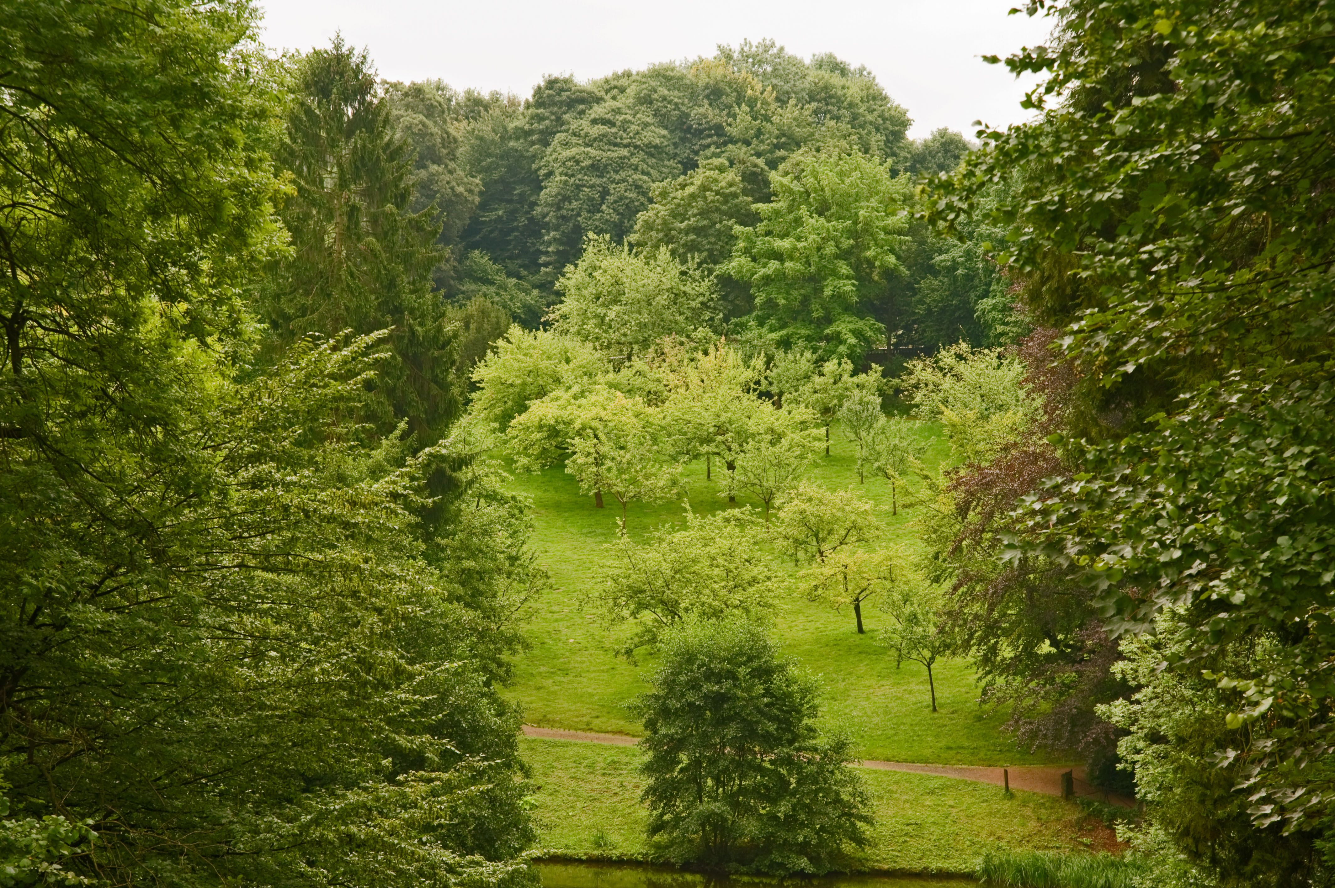 https://mdw-travel-data-us-east-1.s3.amazonaws.com/img/country/Belgium/Tournay-Solvay-Park/img_00.jpg