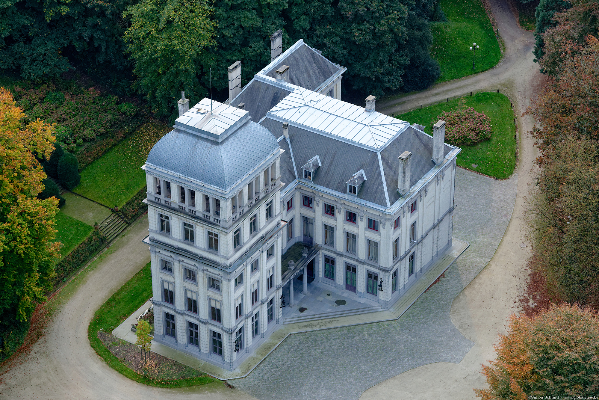 https://mdw-travel-data-us-east-1.s3.amazonaws.com/img/country/Belgium/Val-Duchesse-Castle/img_04.jpg