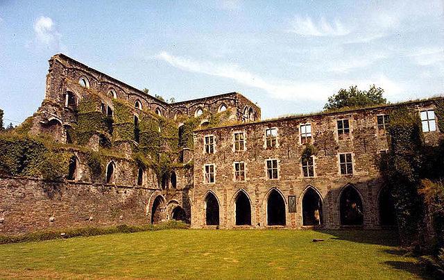 https://mdw-travel-data-us-east-1.s3.amazonaws.com/img/country/Belgium/Villers-Abbey/img_03.jpg