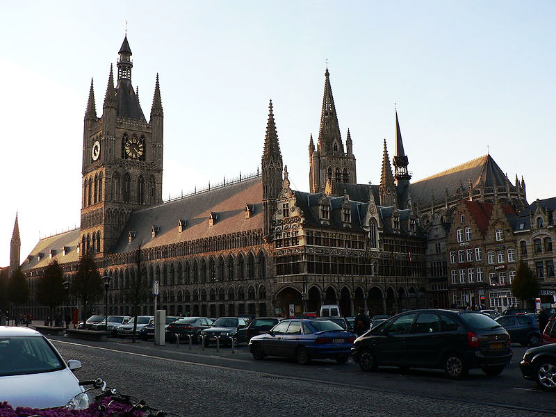 https://mdw-travel-data-us-east-1.s3.amazonaws.com/img/country/Belgium/Ypres-Cloth-Hall/img_01.jpg
