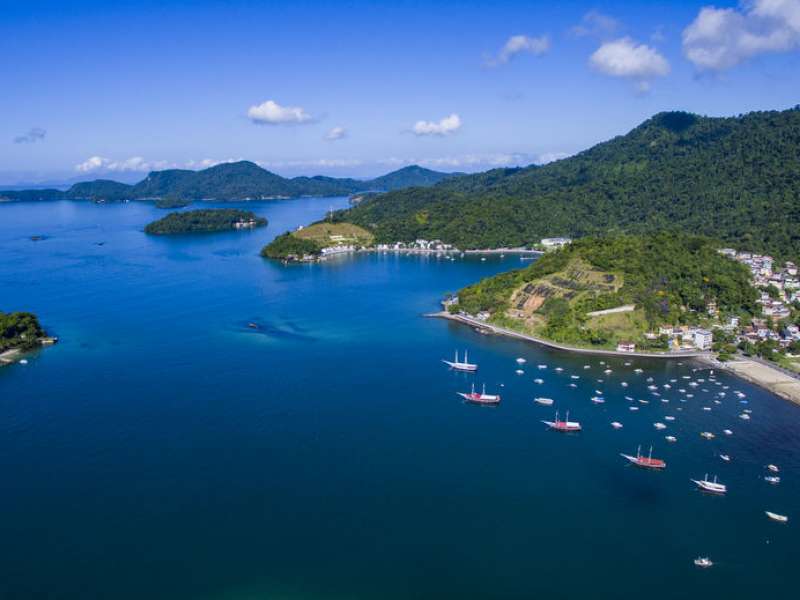 https://mdw-travel-data-us-east-1.s3.amazonaws.com/img/country/Brazil/Angra-dos-Reis/img_02.jpg