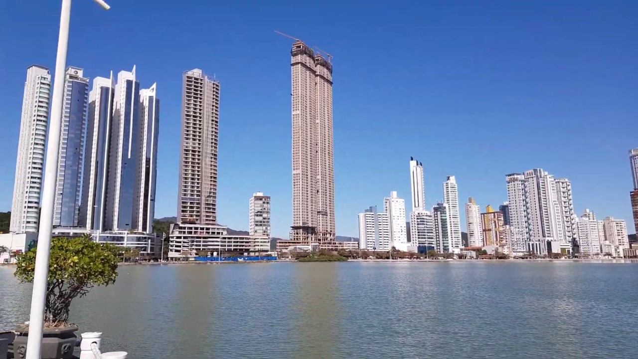 https://mdw-travel-data-us-east-1.s3.amazonaws.com/img/country/Brazil/Balneario-Camboriu/img_05.jpg