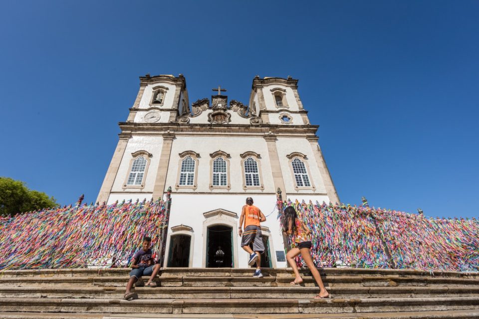 https://mdw-travel-data-us-east-1.s3.amazonaws.com/img/country/Brazil/Basilica-do-Nosso-Senhor-do-Bonfim/img_02.jpg