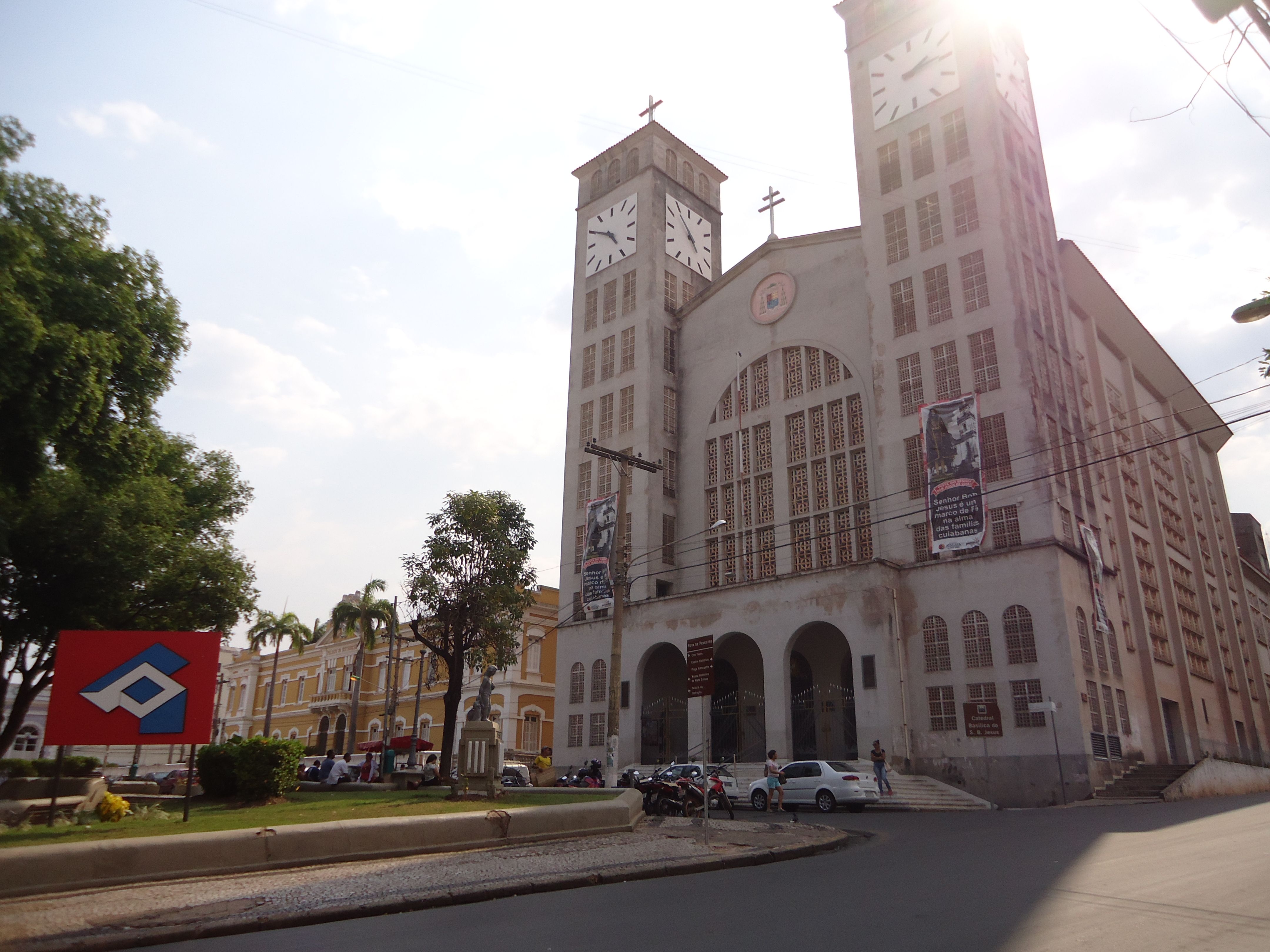 https://mdw-travel-data-us-east-1.s3.amazonaws.com/img/country/Brazil/Basilica-do-Senhor-Bom-Jesus-de-Cuiaba/img_03.jpg