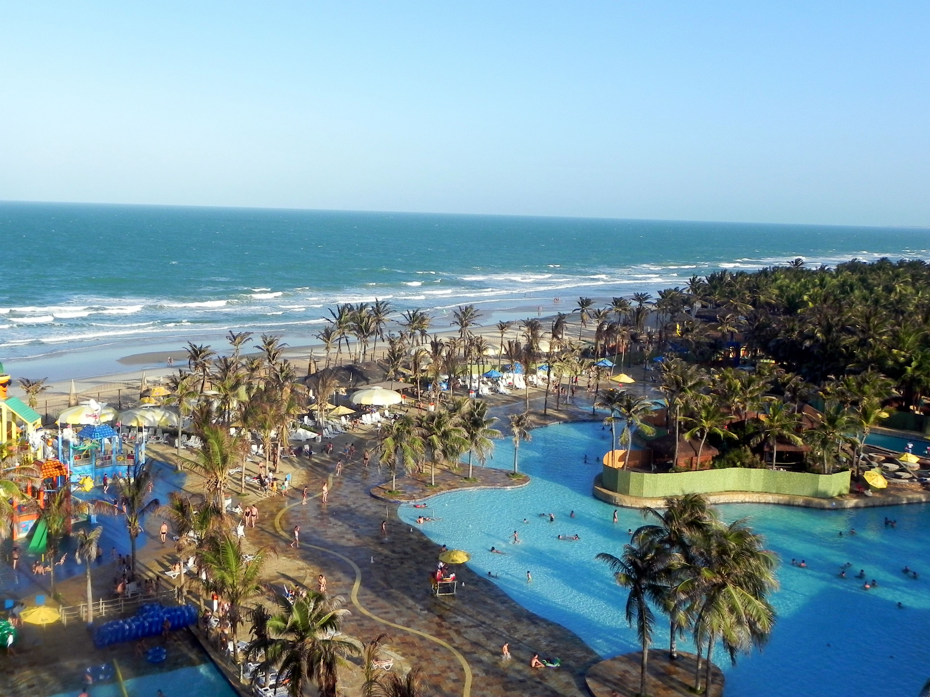 https://mdw-travel-data-us-east-1.s3.amazonaws.com/img/country/Brazil/Beach-Park/img_03.jpg