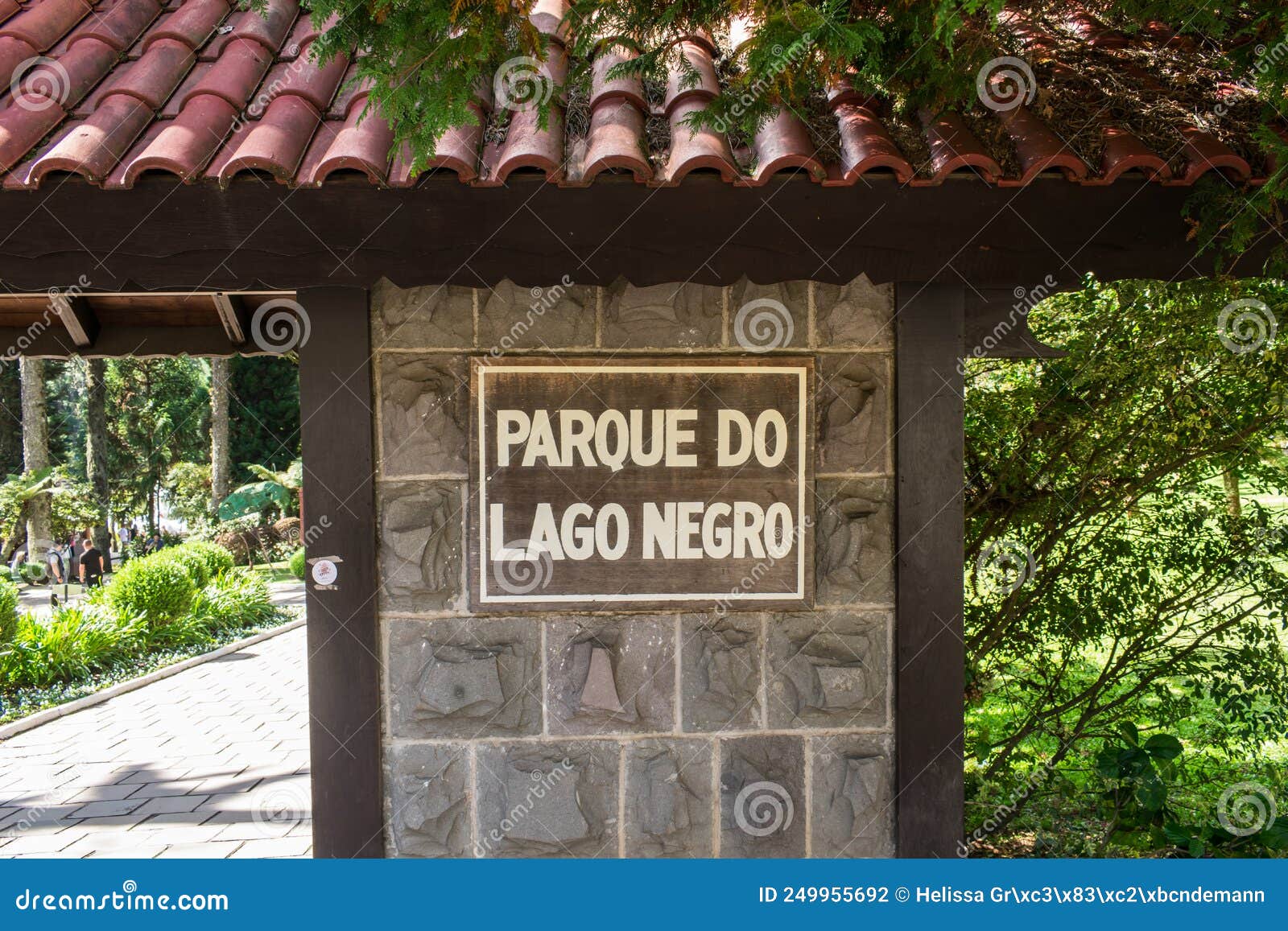 https://mdw-travel-data-us-east-1.s3.amazonaws.com/img/country/Brazil/Black-Lake-Park/img_03.jpg