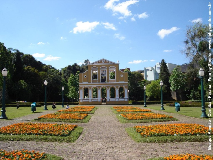 https://mdw-travel-data-us-east-1.s3.amazonaws.com/img/country/Brazil/Bosque-Alemao/img_03.jpg