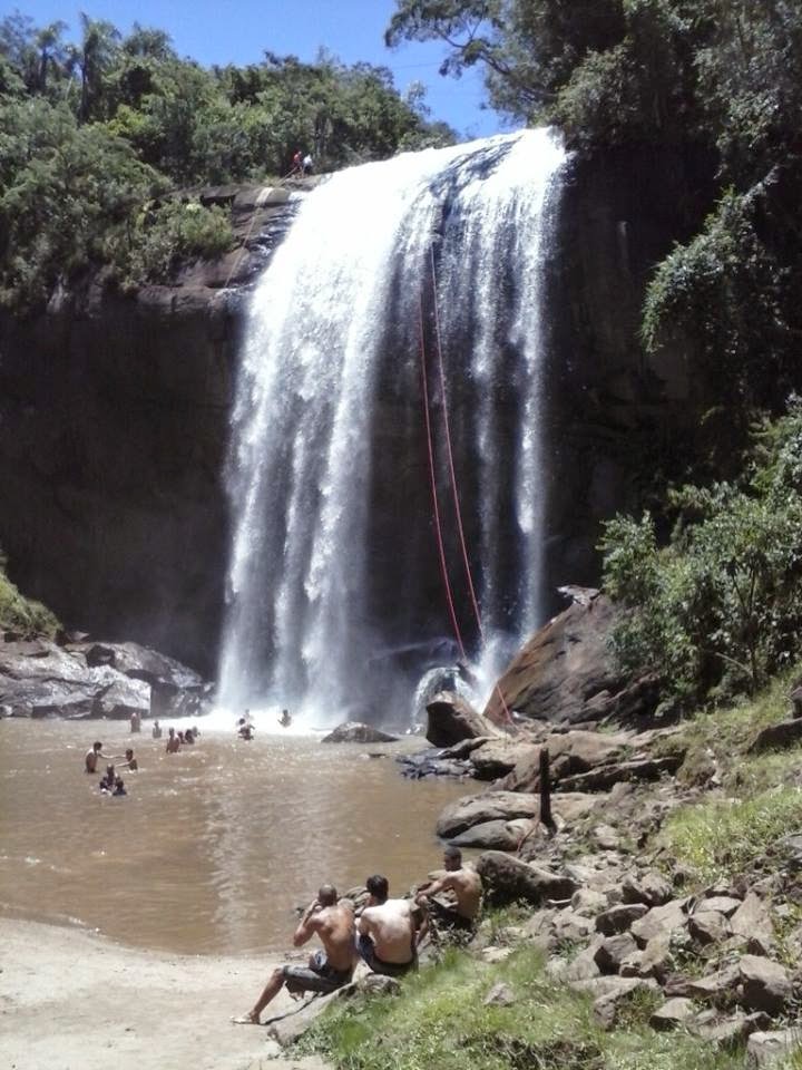 https://mdw-travel-data-us-east-1.s3.amazonaws.com/img/country/Brazil/Cachoeira-Grande/img_03.jpg