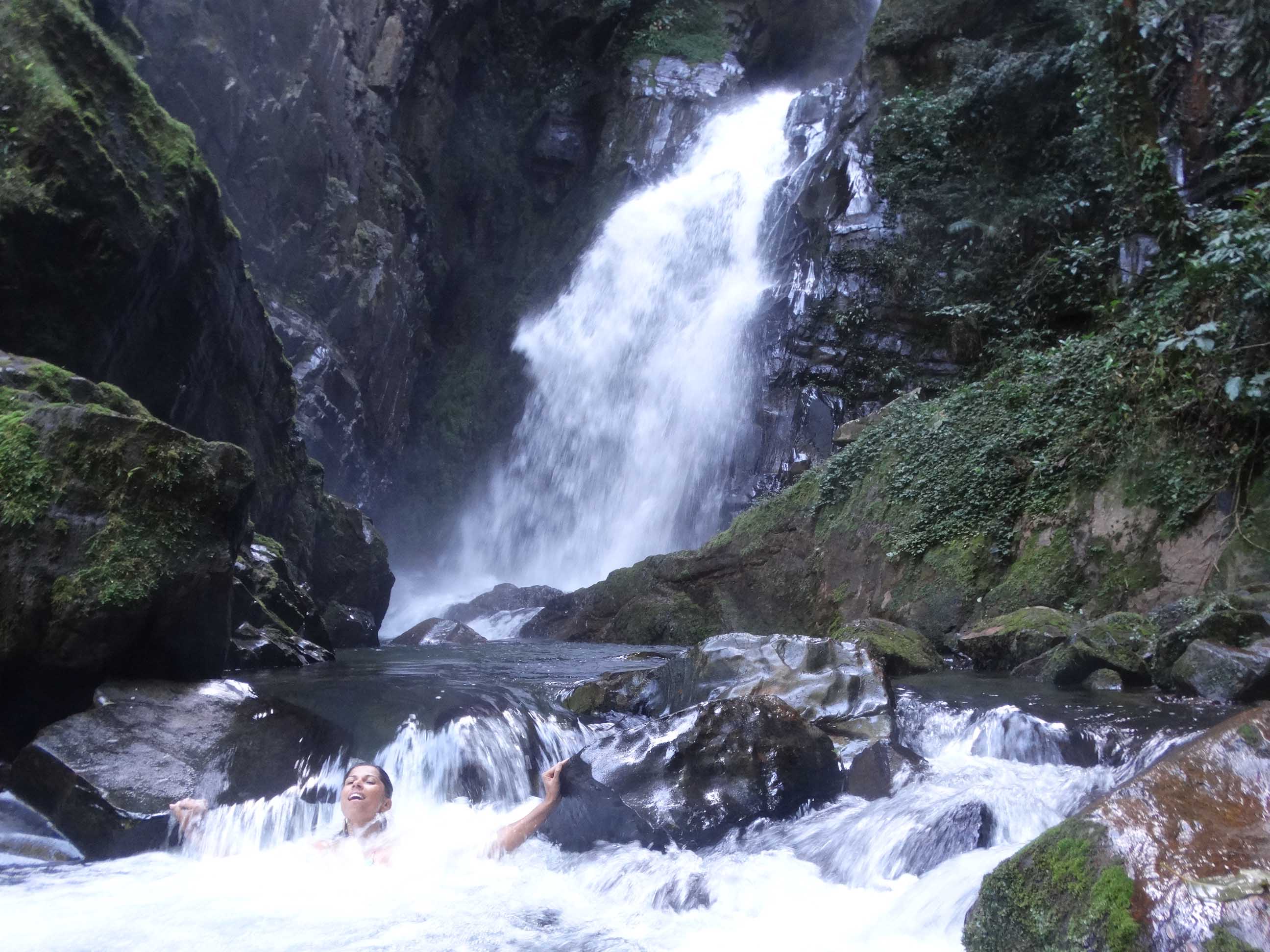 https://mdw-travel-data-us-east-1.s3.amazonaws.com/img/country/Brazil/Cachoeiras-do-Pirapitinga/img_04.jpg