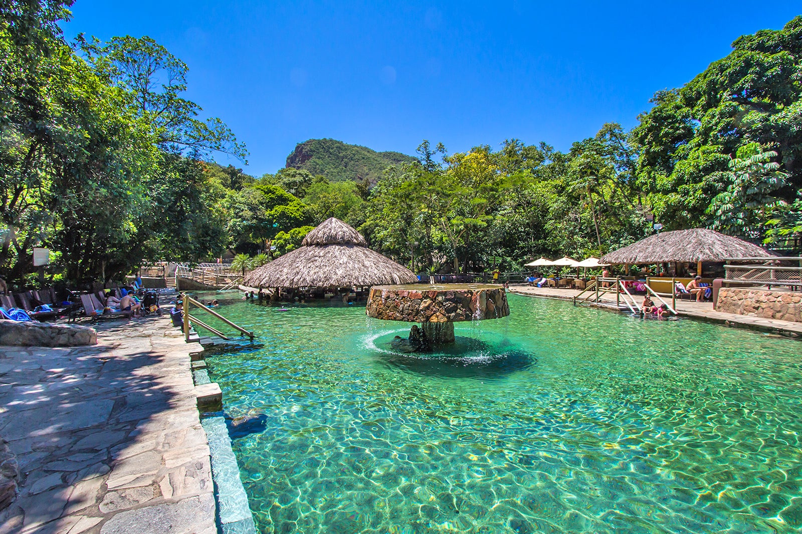 https://mdw-travel-data-us-east-1.s3.amazonaws.com/img/country/Brazil/Caldas-Park/img_00.jpg