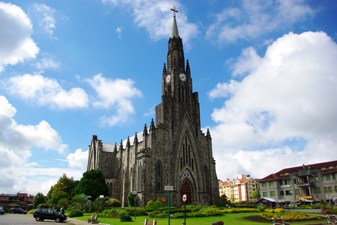 https://mdw-travel-data-us-east-1.s3.amazonaws.com/img/country/Brazil/Canela/img_05.jpg