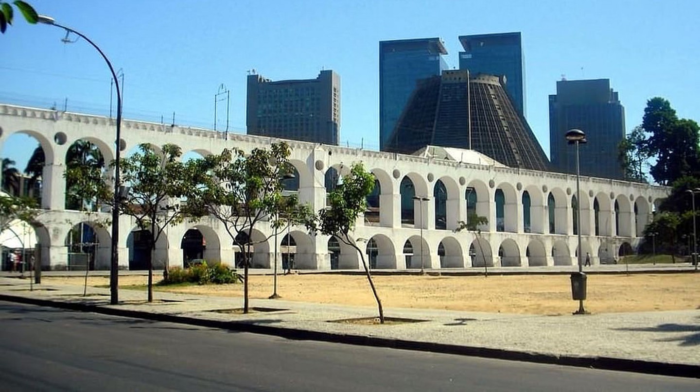 https://mdw-travel-data-us-east-1.s3.amazonaws.com/img/country/Brazil/Carioca-Aqueduct/img_01.jpg