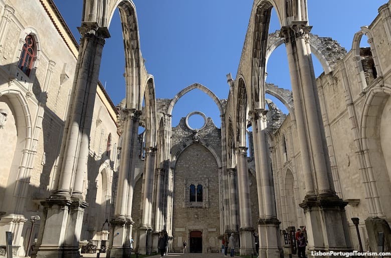 https://mdw-travel-data-us-east-1.s3.amazonaws.com/img/country/Brazil/Carmo-Church-and-Convent/img_01.jpg